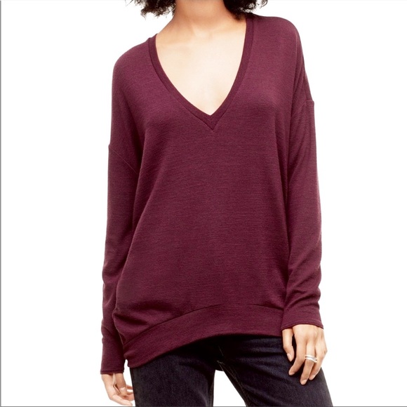 Aritzia Tops - BOGO! Aritzia Wilfred Free Devinette V Neck Top Burgundy L